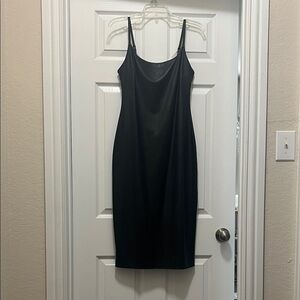 Black Sleeveless Midi Dress